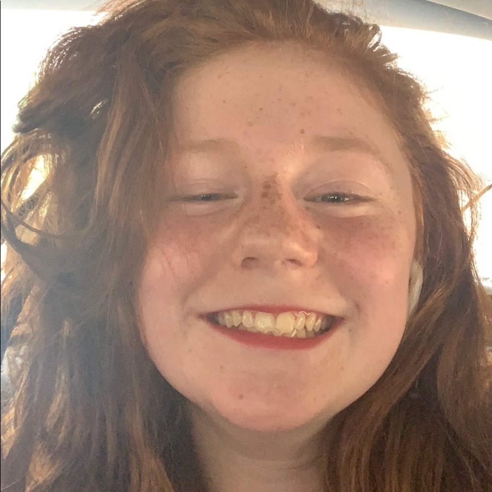 Meet your Posher, Emily - Picture 1 of 1